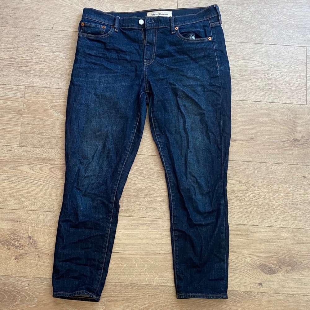 Gap tapered dark wash jeans